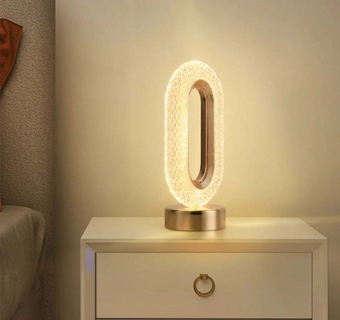 Oval table lamp